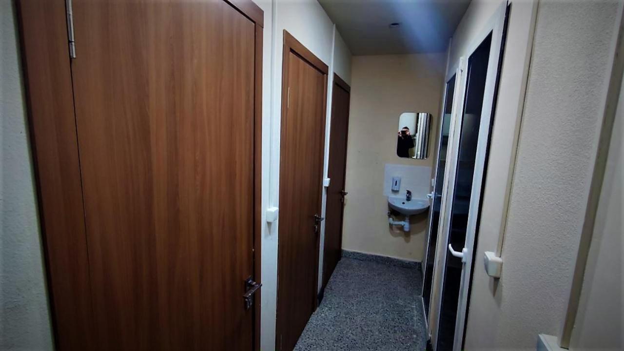 Міні Готель "Бункер" На Солом'Янському Kiev Exterior foto